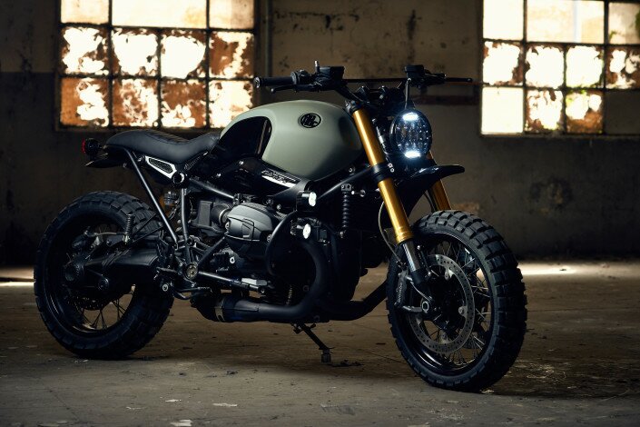 ADHOC_BMW_NINENTY_022